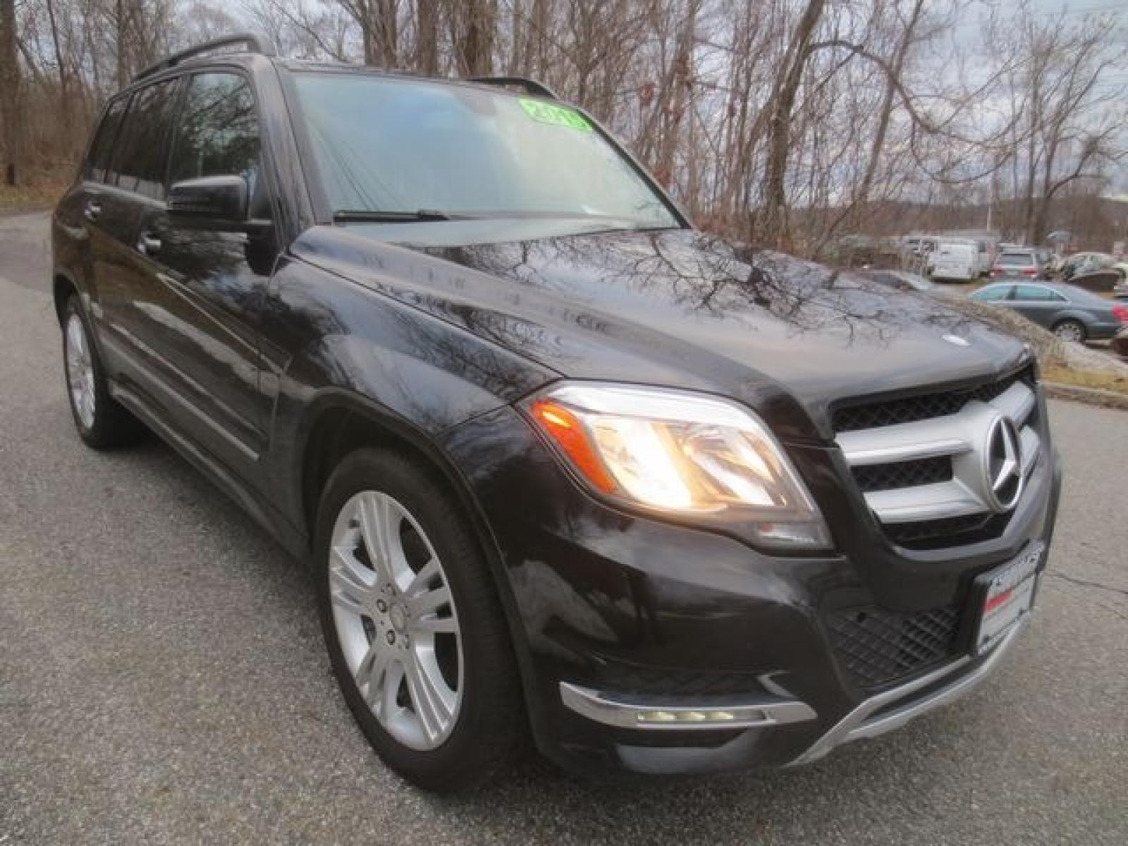 2015 Black /Black Mercedes-Benz GLK-Class 4Matic (WDCGG8JBXFG) with an 3.5L v6 engine, Automatic transmission, located at 270 US Route 6, Mahopac, NY, 10541, (845) 621-0895, 41.349022, -73.755280 - Photo #1